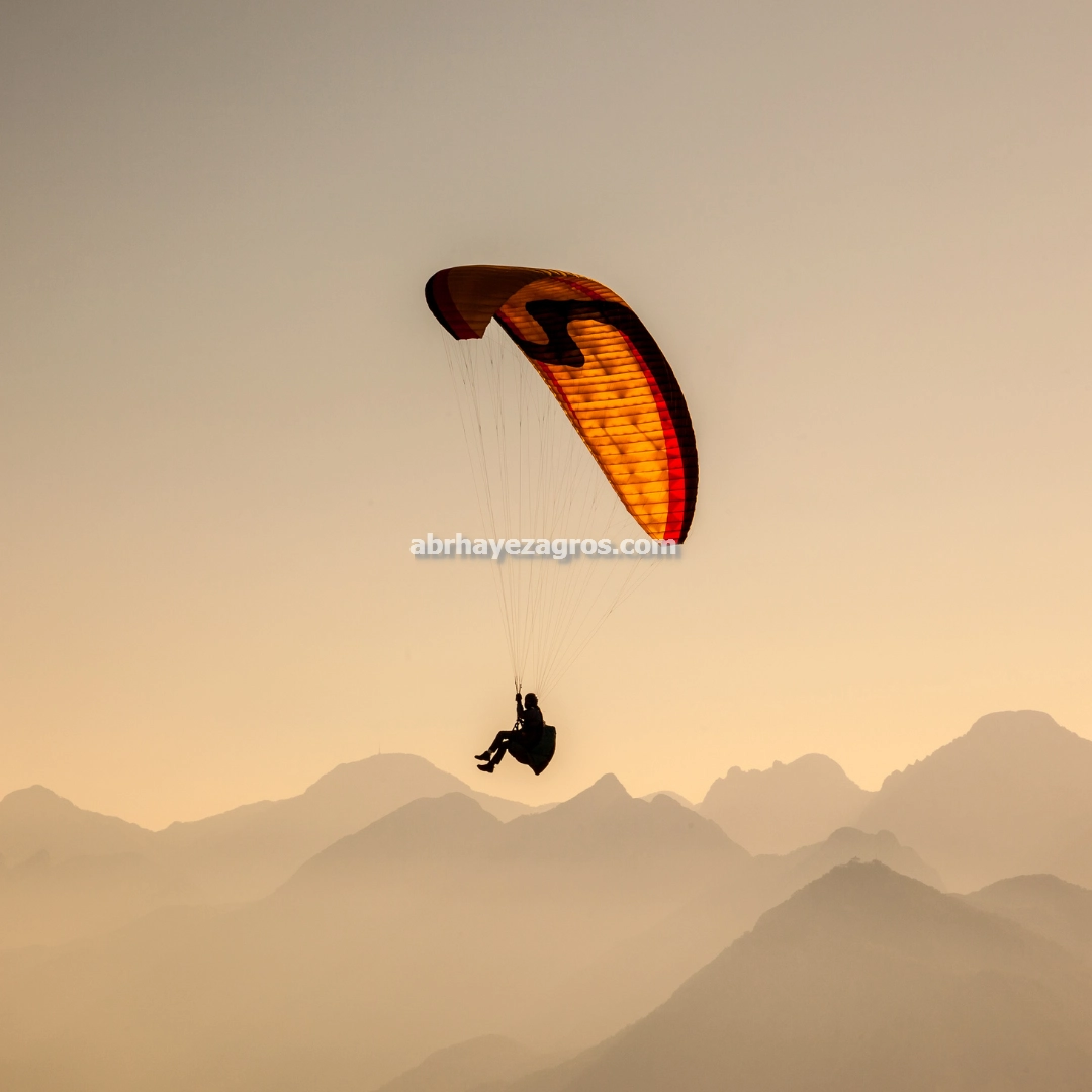 آموزش پاراگلایدر با تجهیزات و ایمن در اصفهان