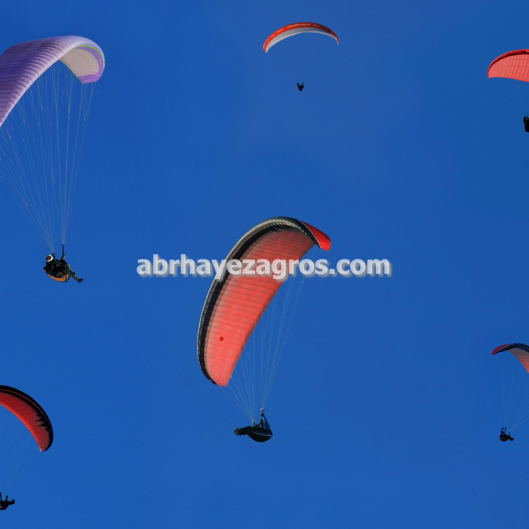 آموزش پاراگلایدر عملی و تجربی در اصفهان